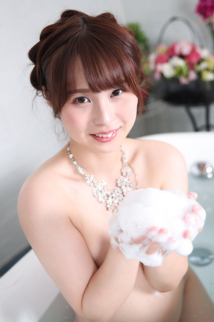桃井ちか　懸命にエッチなサービス…入店したての新人の桃色ご奉仕。